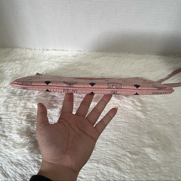 SOLD Authentic MCM Liz Removable Pouch - Picture 7 of 15